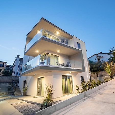 Villa Apartments Lela Rabac Eksteriør billede