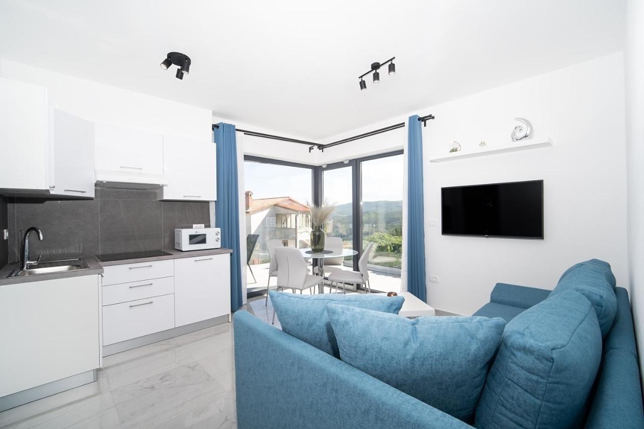 Villa Apartments Lela Rabac Eksteriør billede