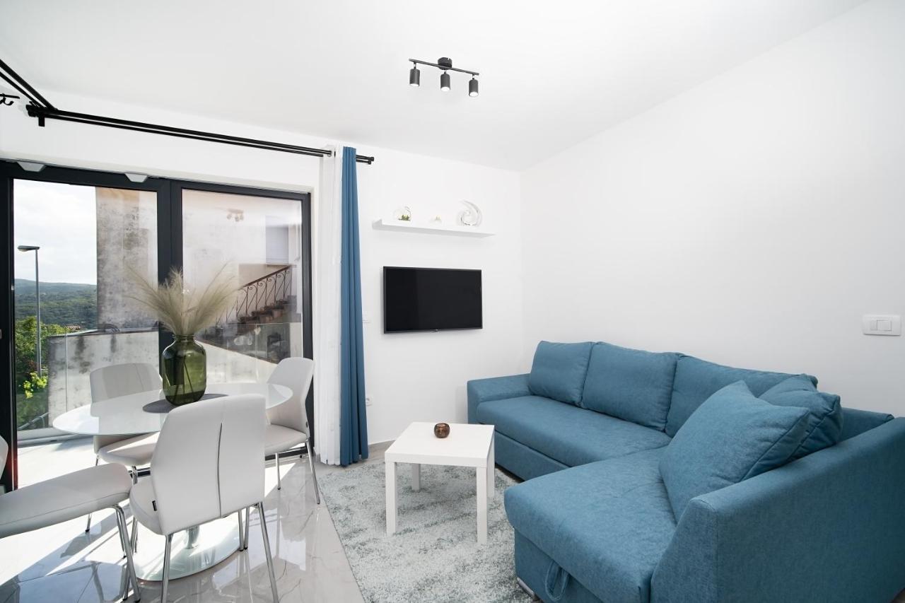 Villa Apartments Lela Rabac Eksteriør billede