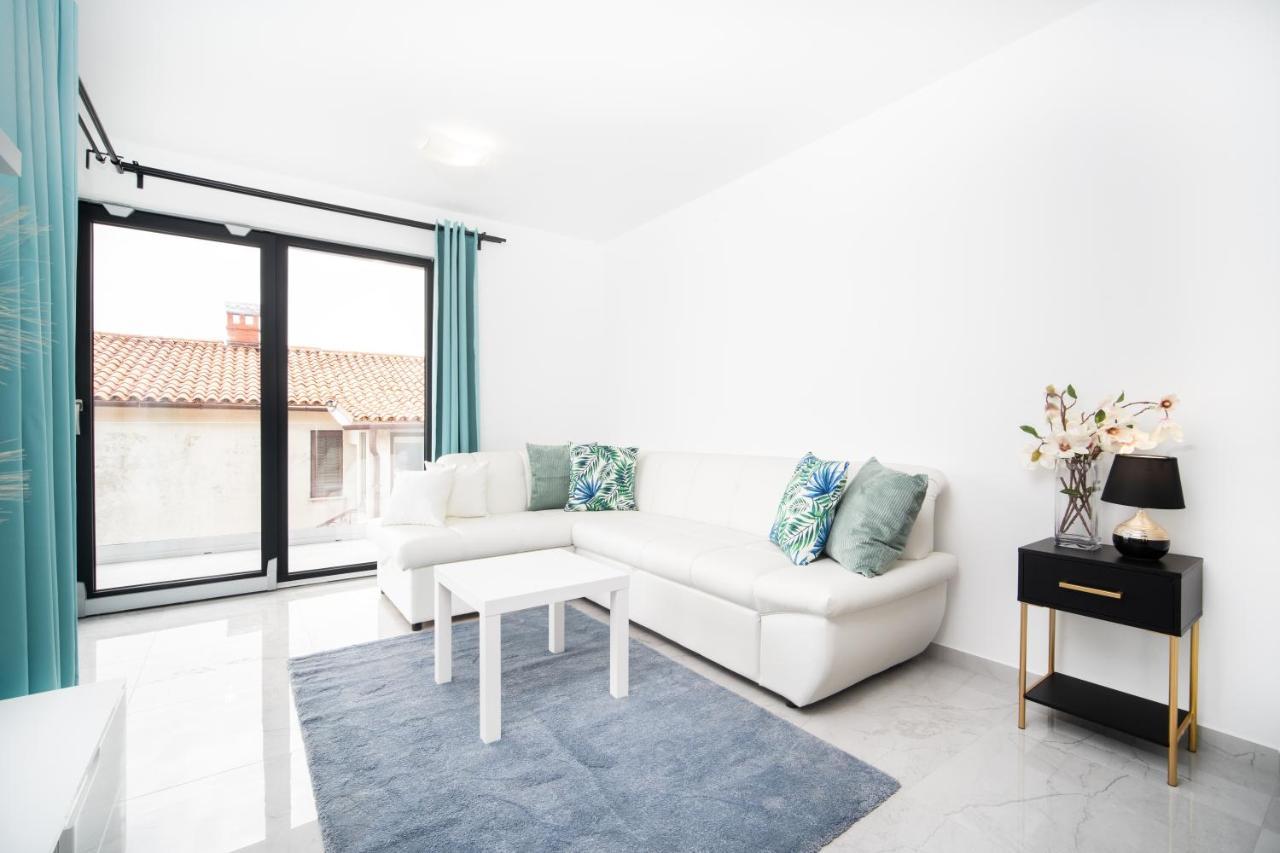 Villa Apartments Lela Rabac Eksteriør billede