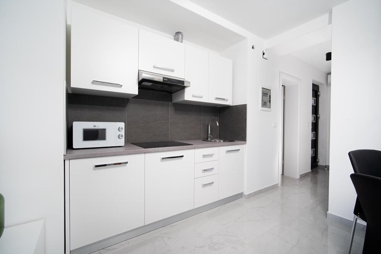 Villa Apartments Lela Rabac Eksteriør billede