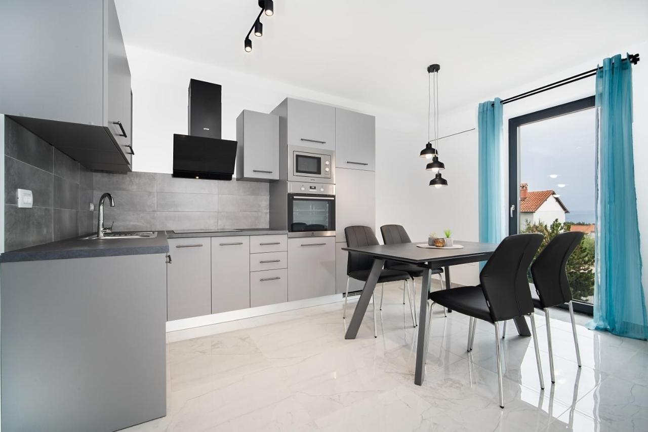 Villa Apartments Lela Rabac Eksteriør billede
