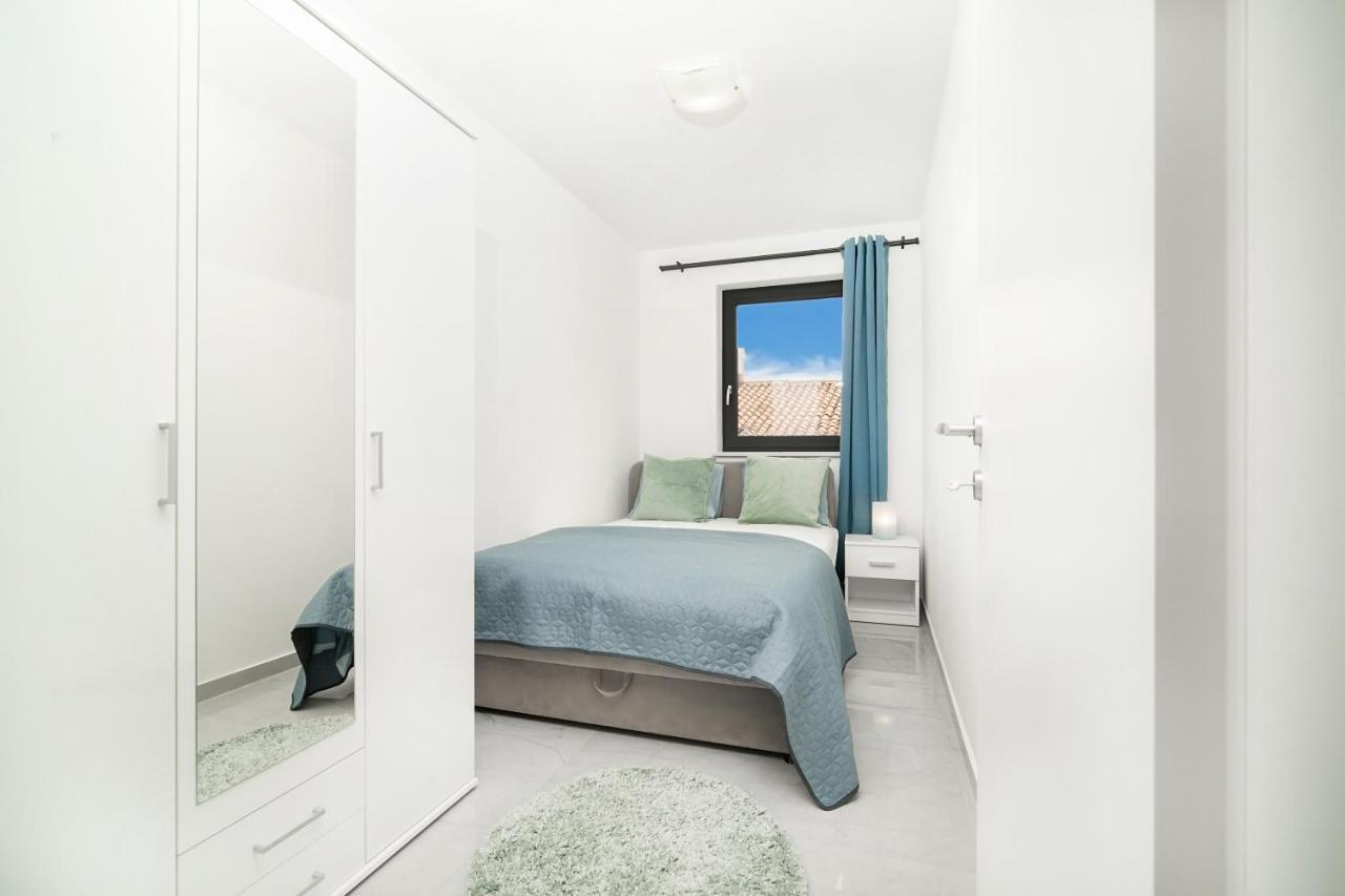 Villa Apartments Lela Rabac Eksteriør billede