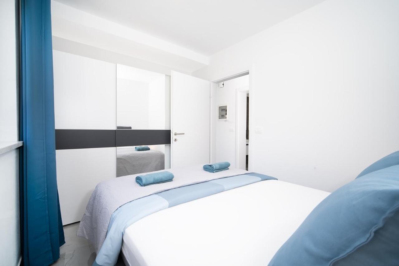 Villa Apartments Lela Rabac Eksteriør billede