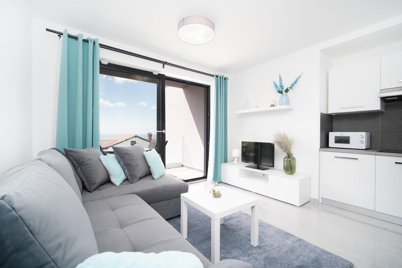 Villa Apartments Lela Rabac Eksteriør billede