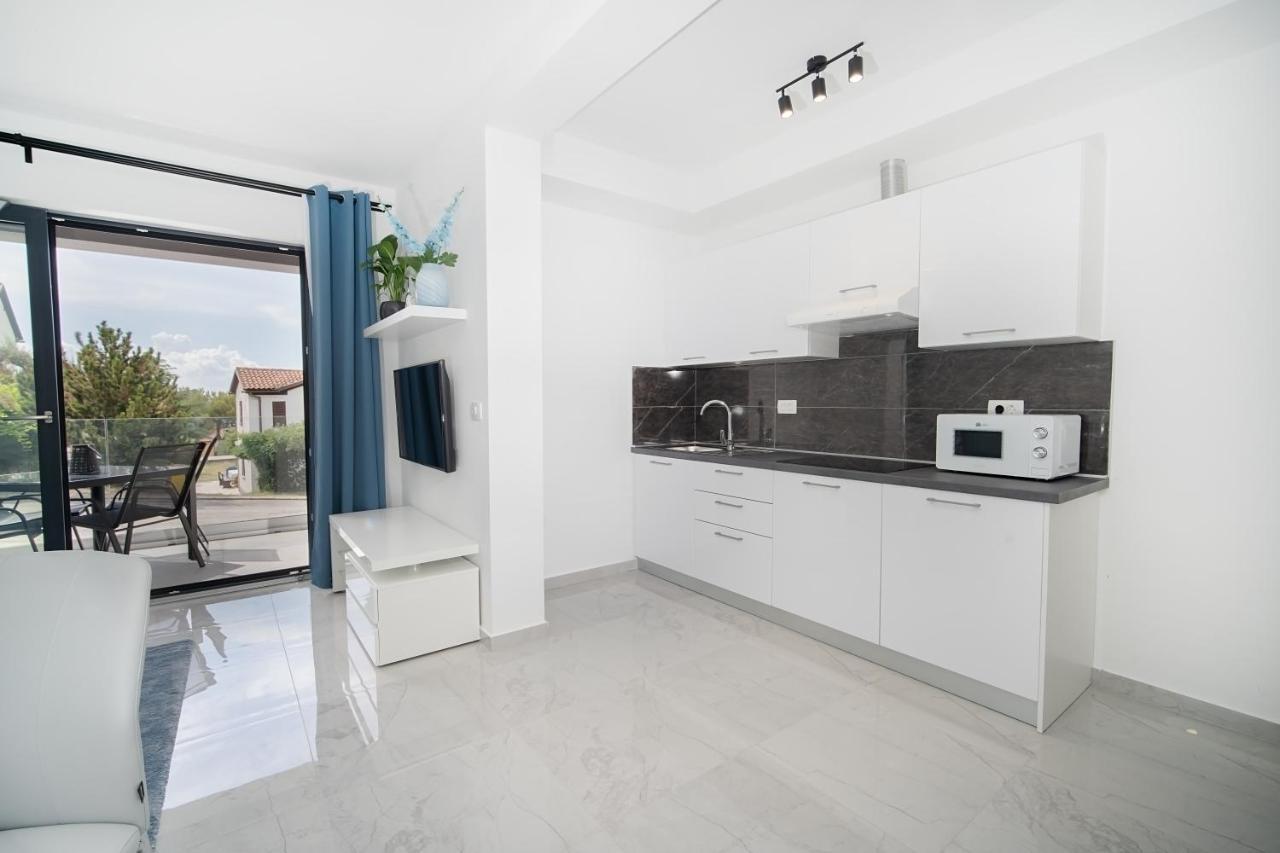 Villa Apartments Lela Rabac Eksteriør billede