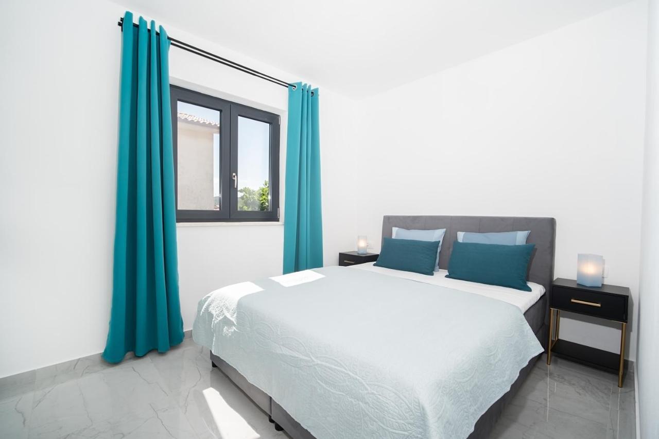 Villa Apartments Lela Rabac Eksteriør billede